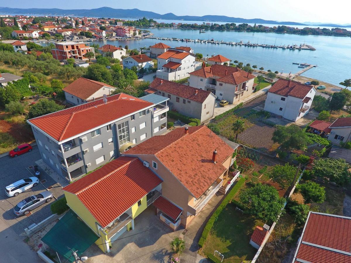 Apartmani Dane Sukošan Eksteriør bilde
